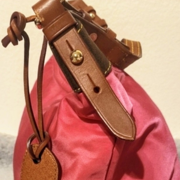 Vintage DOONEY & BOURKE Erica Shoulder Bag Salmon/Pink & Brown Leather Trim - Picture 3 of 11